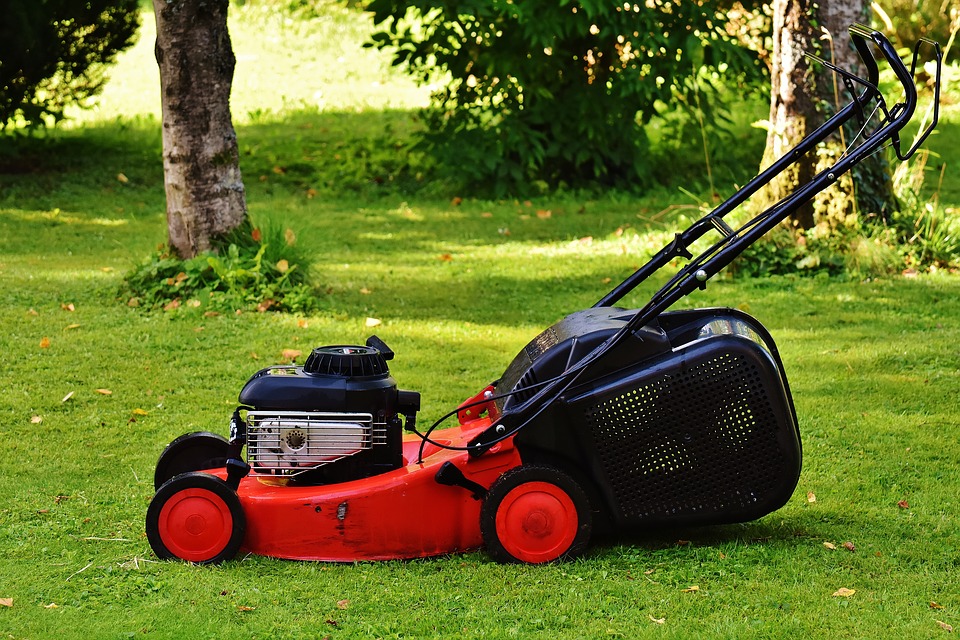 lawn-mower-1593898_960_720